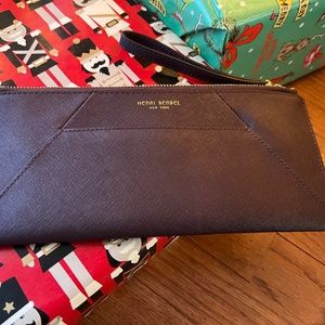 Henri bendel wristlet